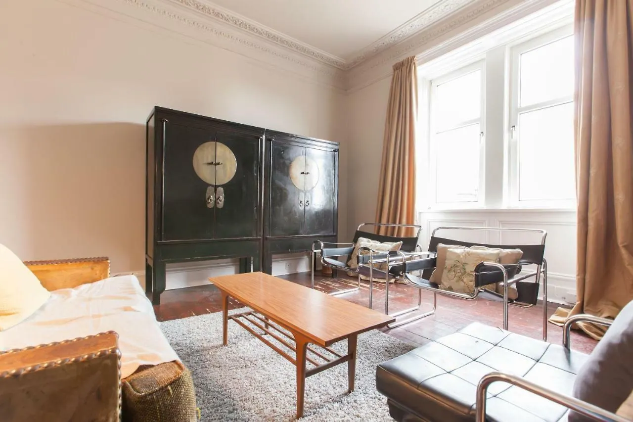 Lägenhet Trendy Urban Retreat In Central Edinburgh City