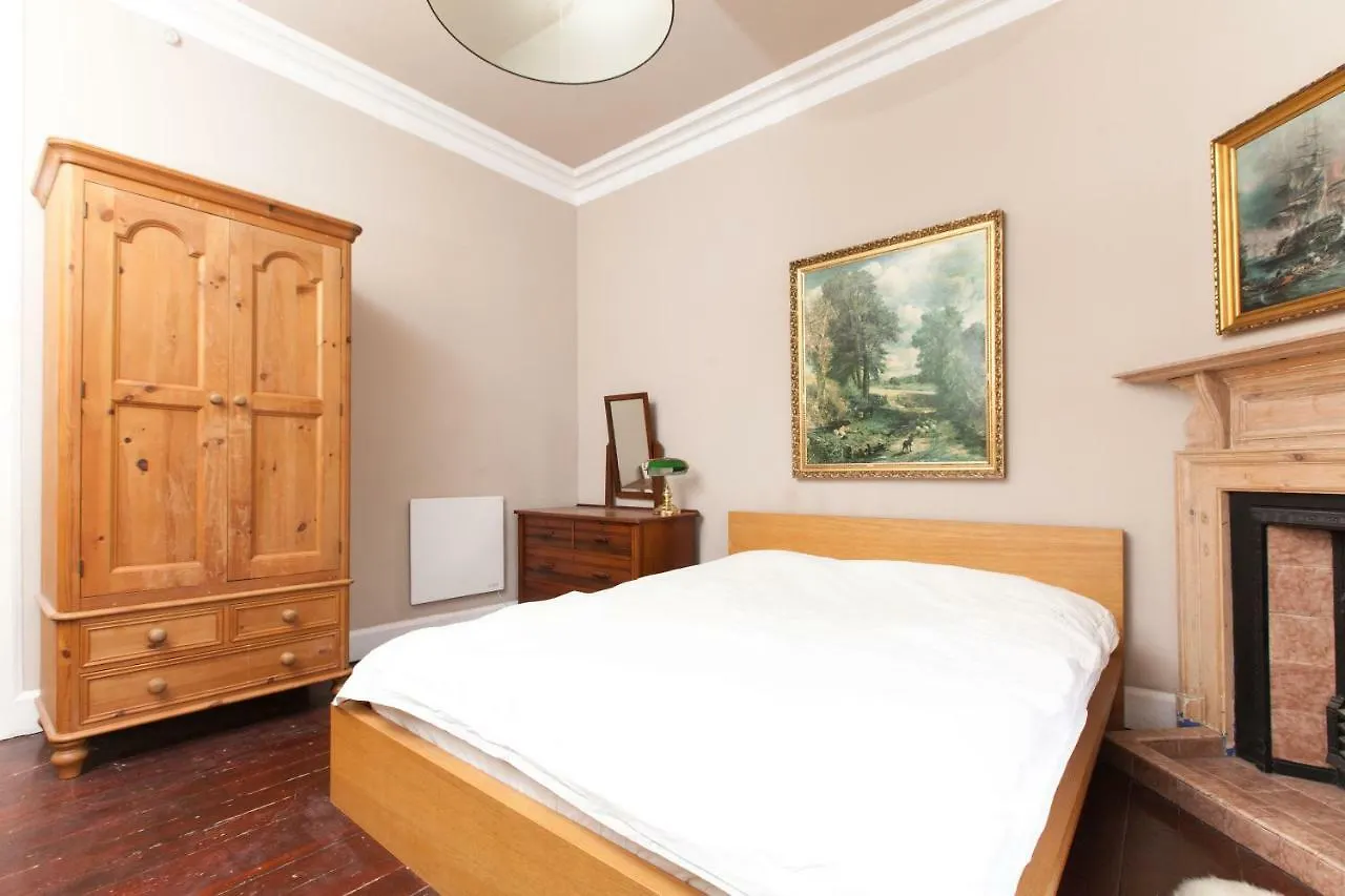 Trendy Urban Retreat In Central Edinburgh City