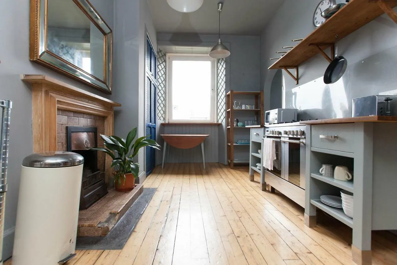 Lägenhet Trendy Urban Retreat In Central Edinburgh City Storbritannien